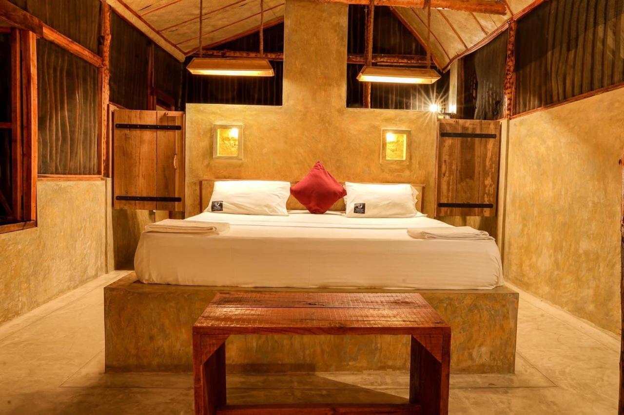 Raalmadu Wilpattu Hotel Achchamulai Exterior photo